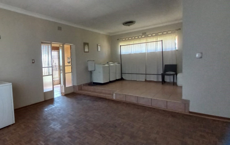 4 Bedroom Property for Sale in Adamayview North West